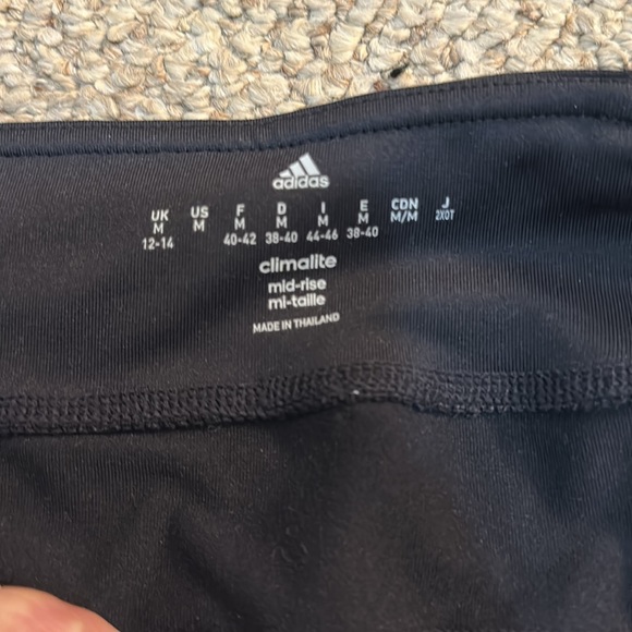 Adidas black capris workout tights - Picture 2 of 2